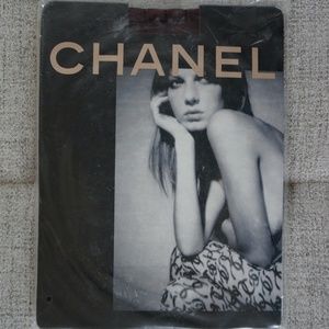 CHANEL - Jacquard Fancy Tights, Wine/Black, S-1  "RARE FIND"